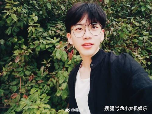 网红芳芳同学吃瓜视频,揭秘网红圈幕后故事